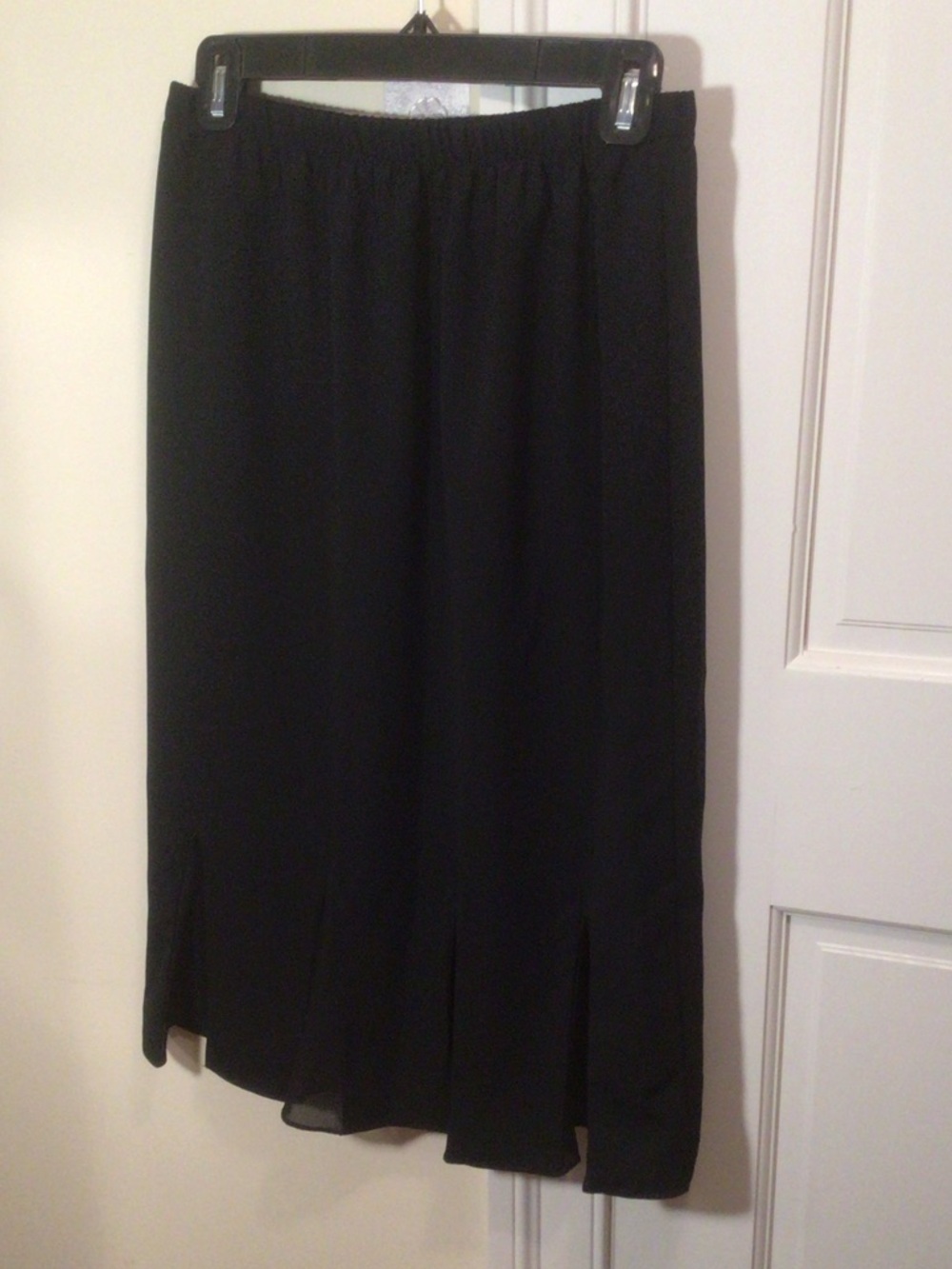 Classic Black Midi Skirt - Versatile Everyday Style